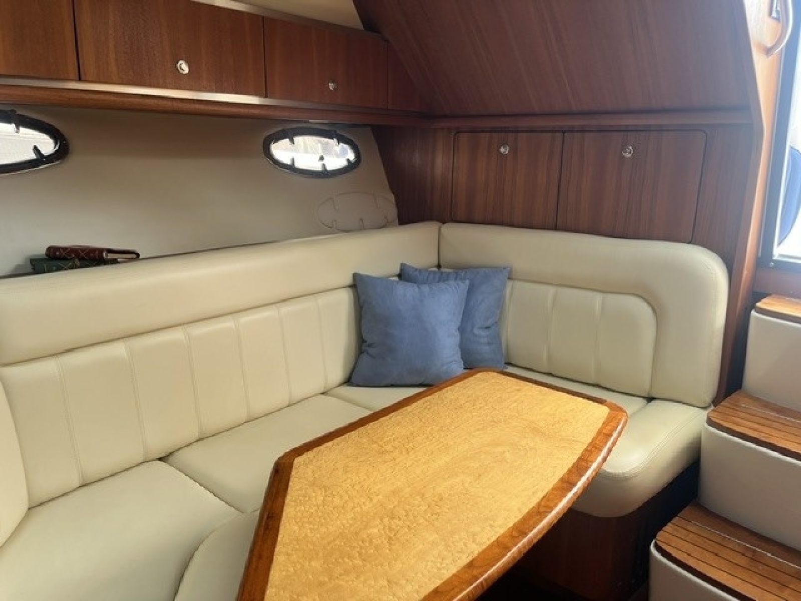 2006 Tiara Yachts 3200 Open