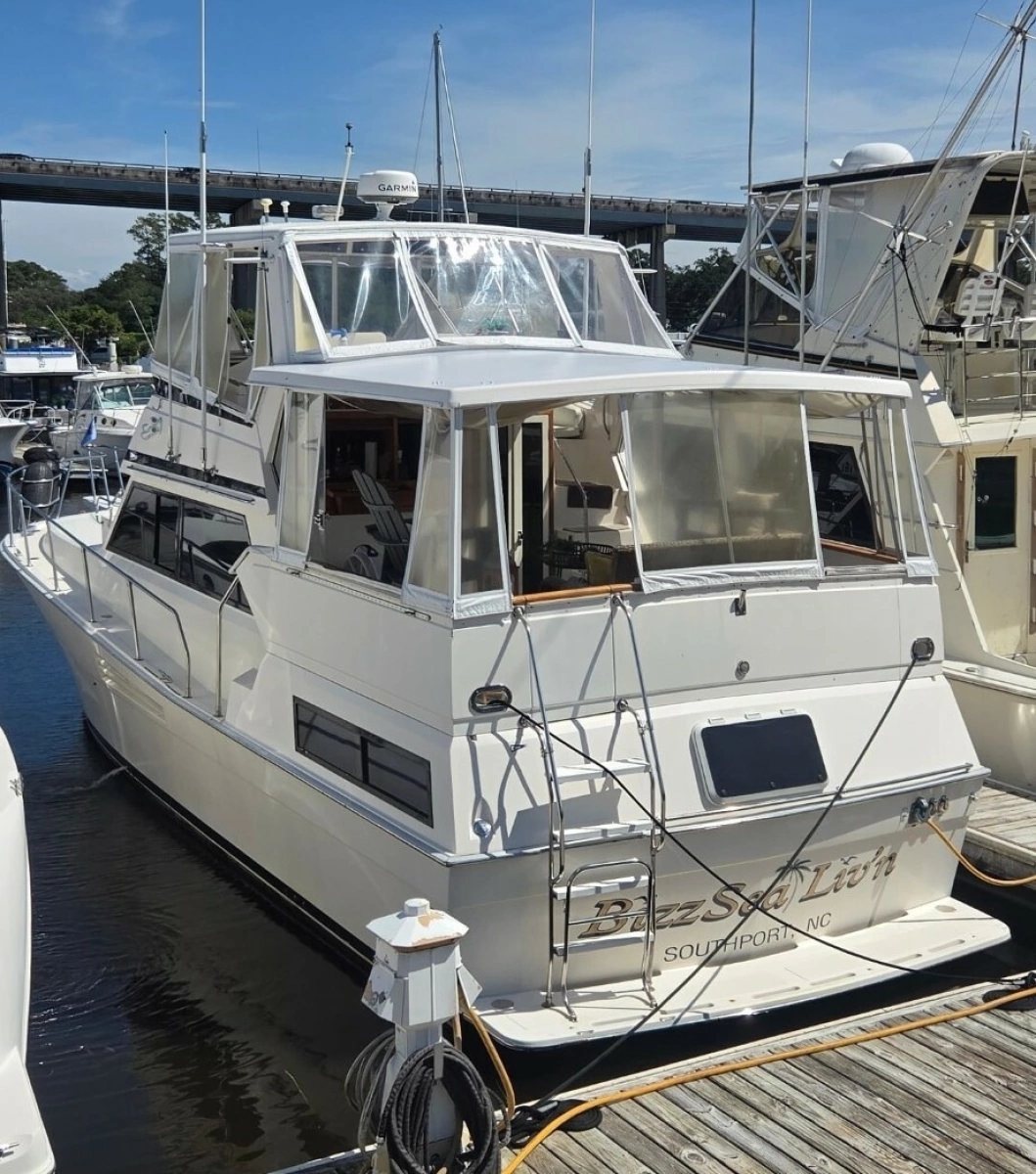 1990 Viking 44 Aft Cabin Motor Yacht