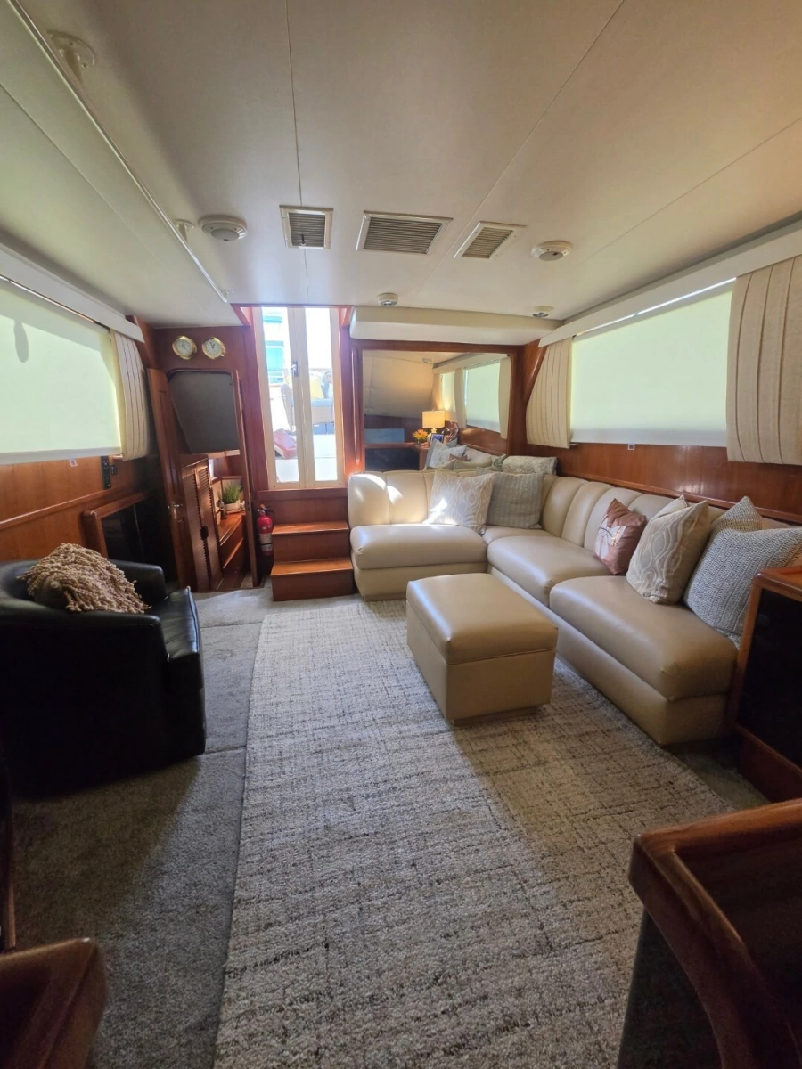 1990 Viking 44 Aft Cabin Motor Yacht