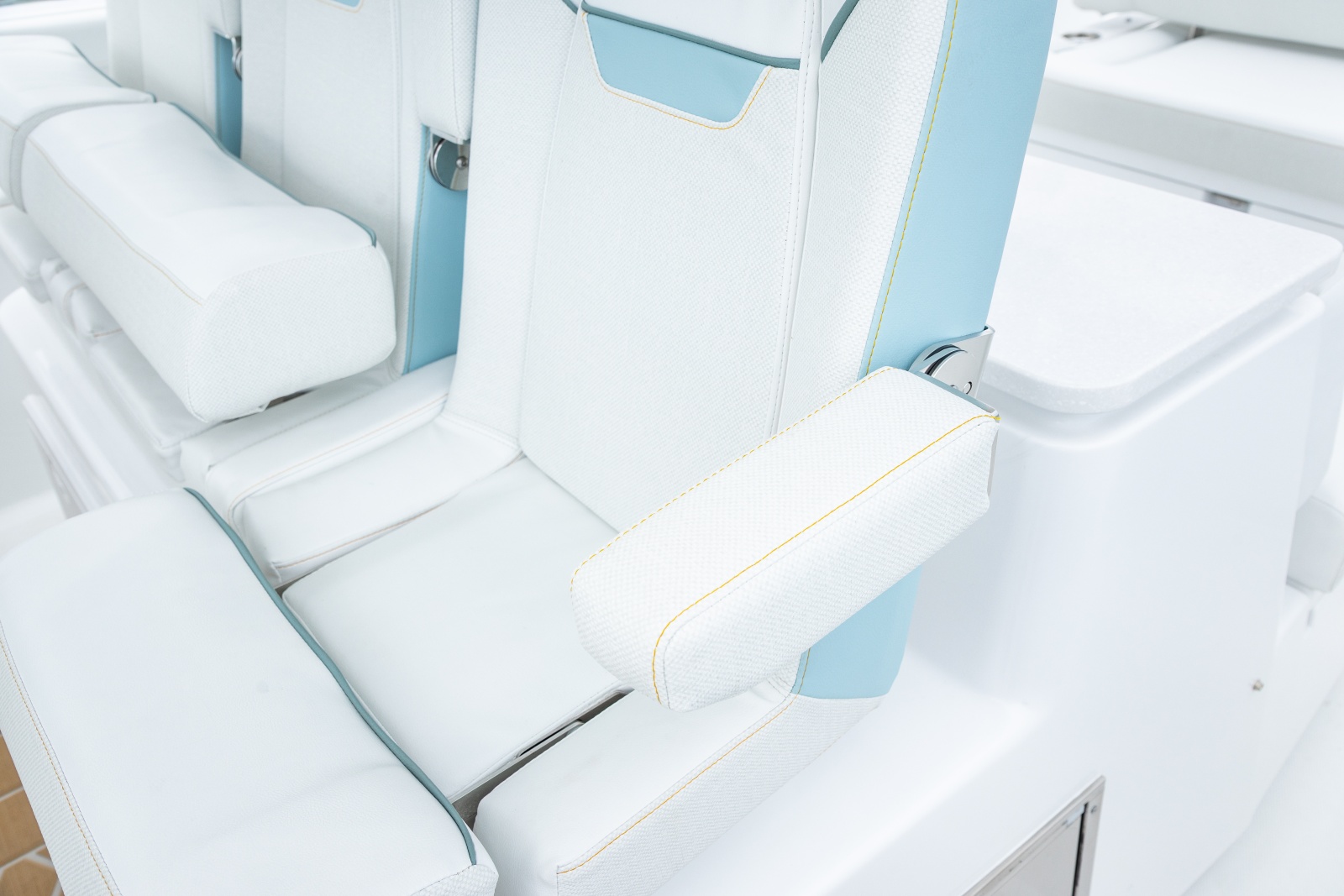 2027 Beneteau