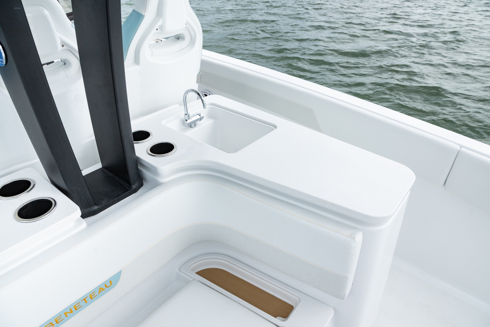 2027 Beneteau