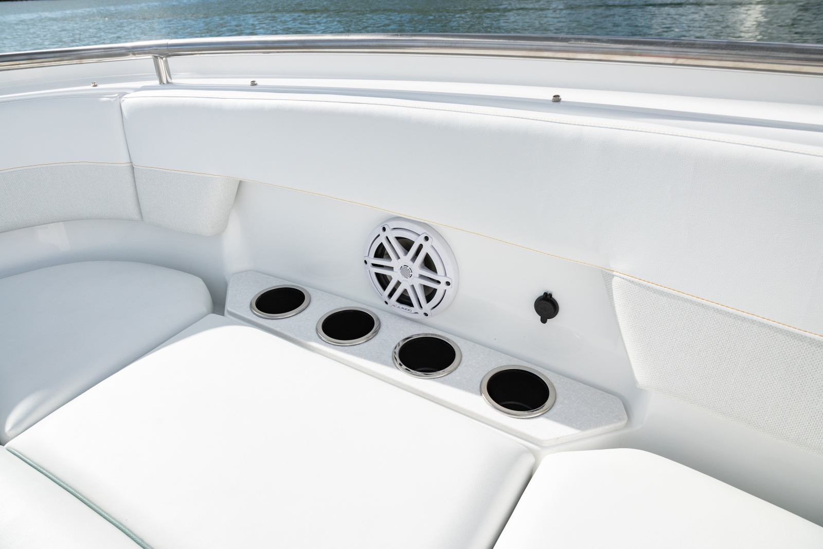 2027 Beneteau