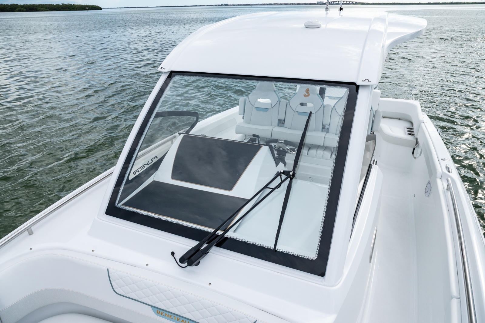 2027 Beneteau