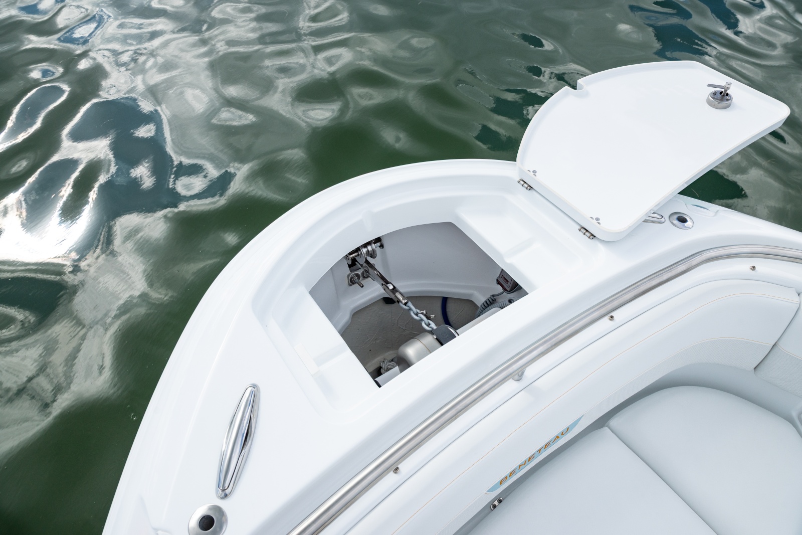 2027 Beneteau