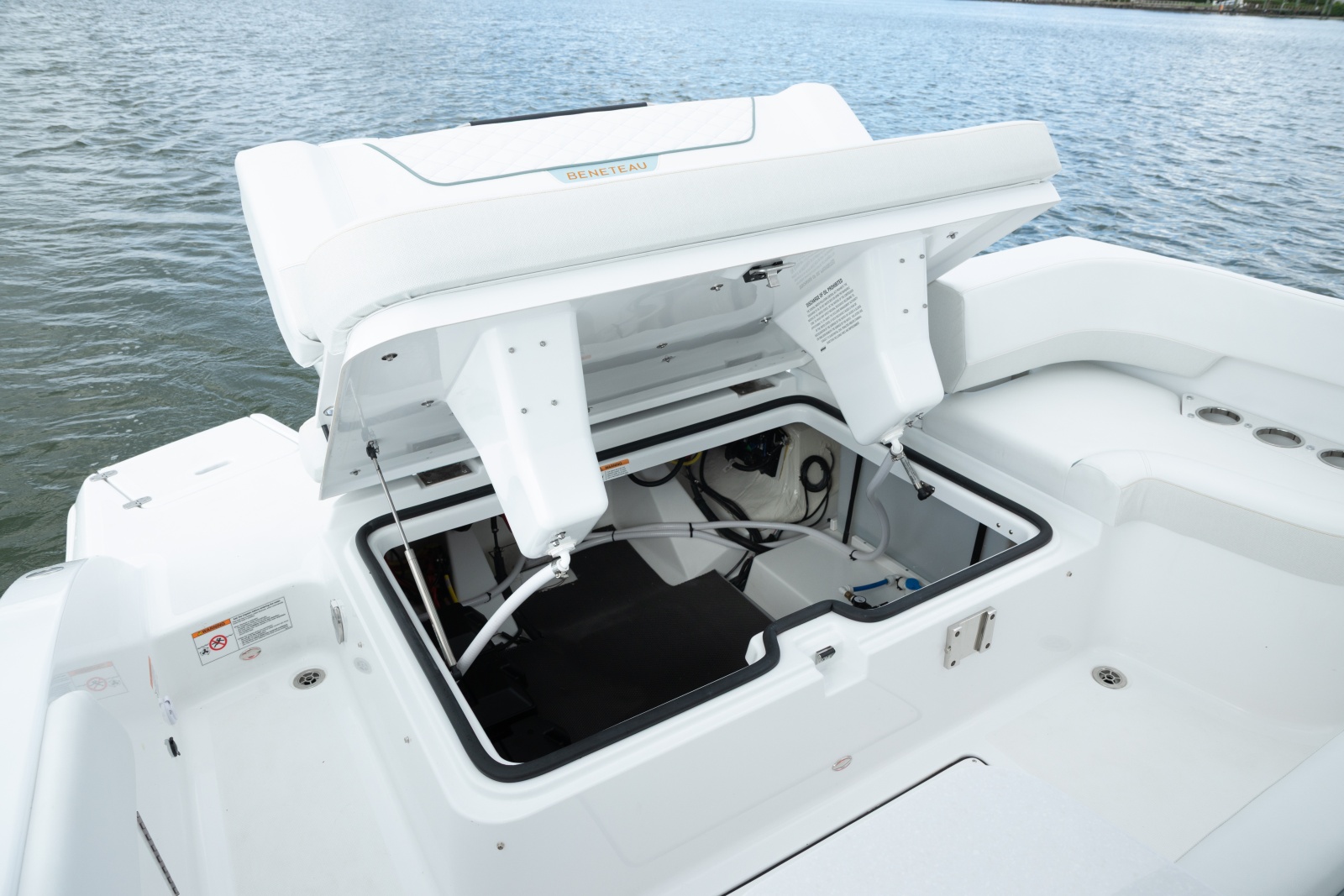 2027 Beneteau