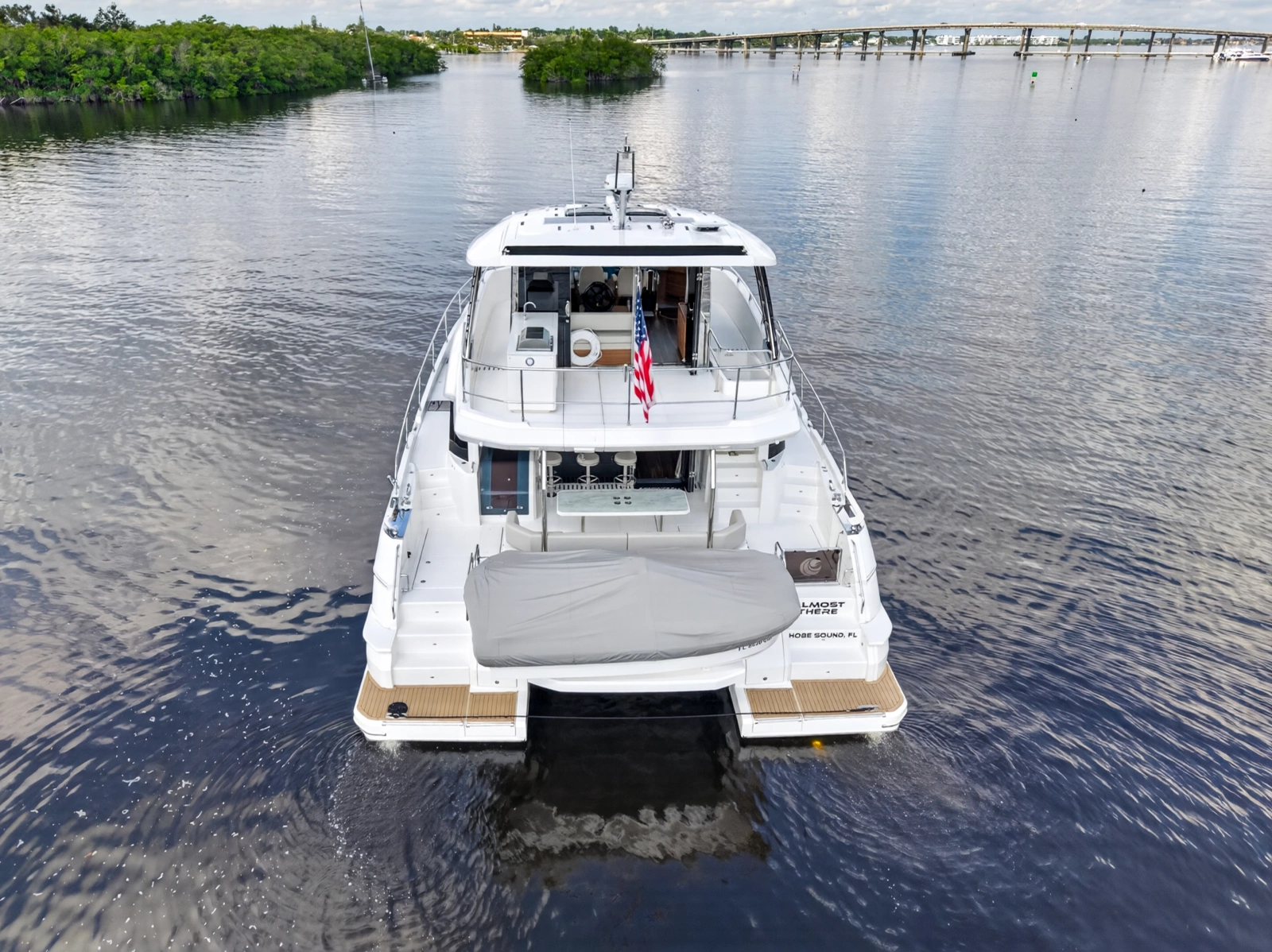 2025 Aquila 54 YACHT