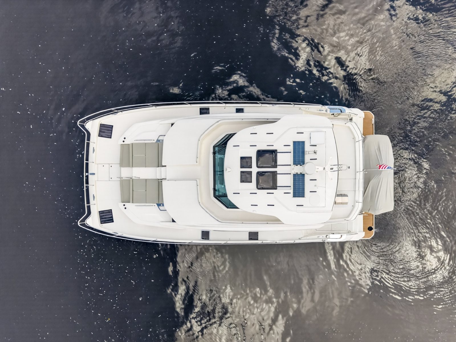 2025 Aquila 54 YACHT