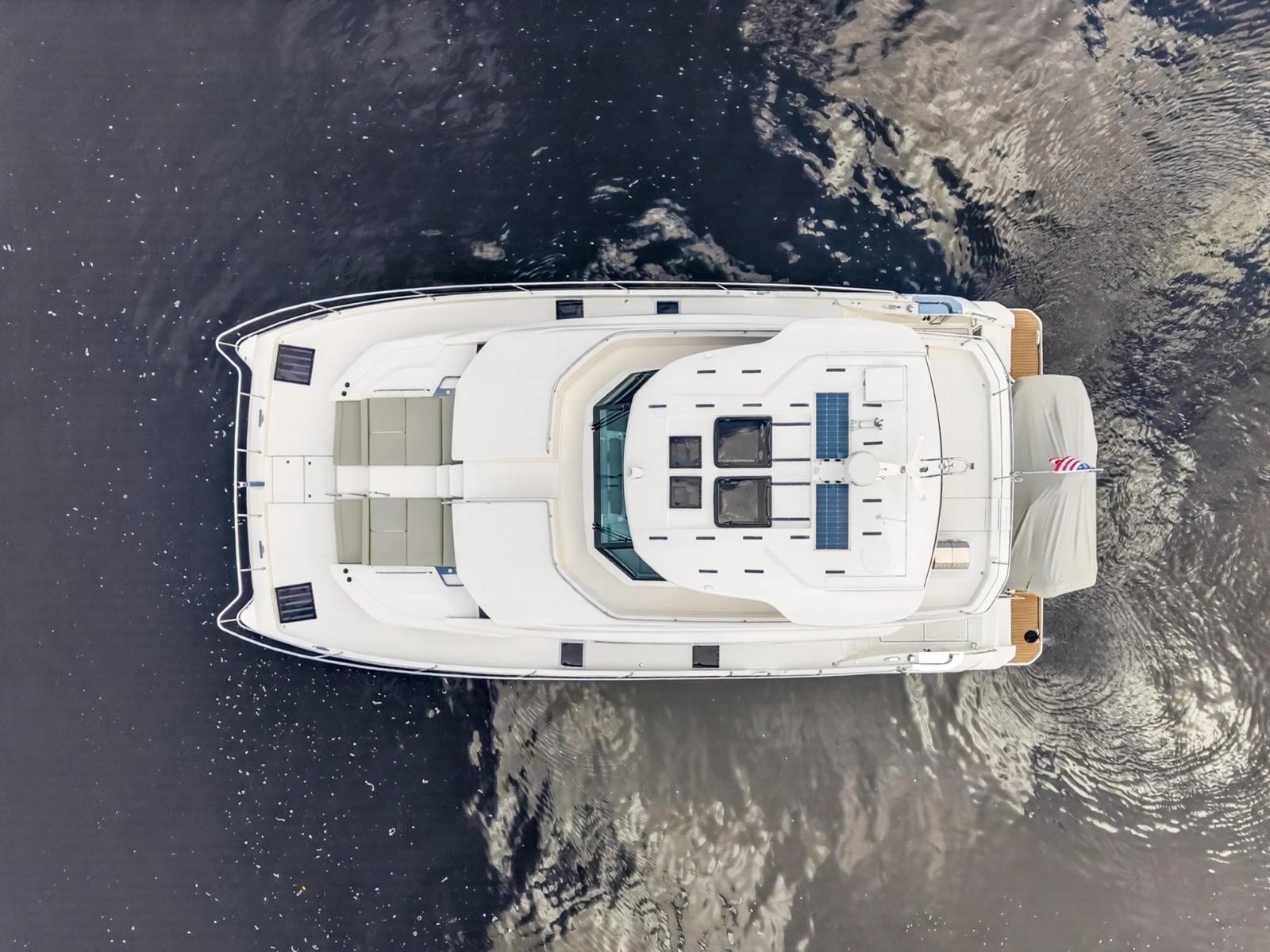 2025 Aquila 54 YACHT