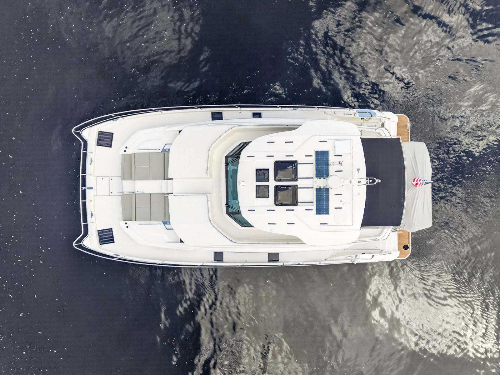 2025 Aquila 54 YACHT