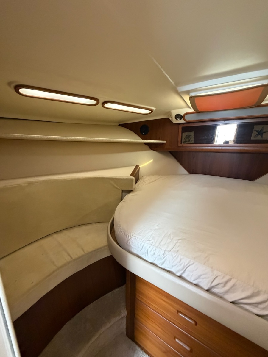1998 Luhrs 40 Open