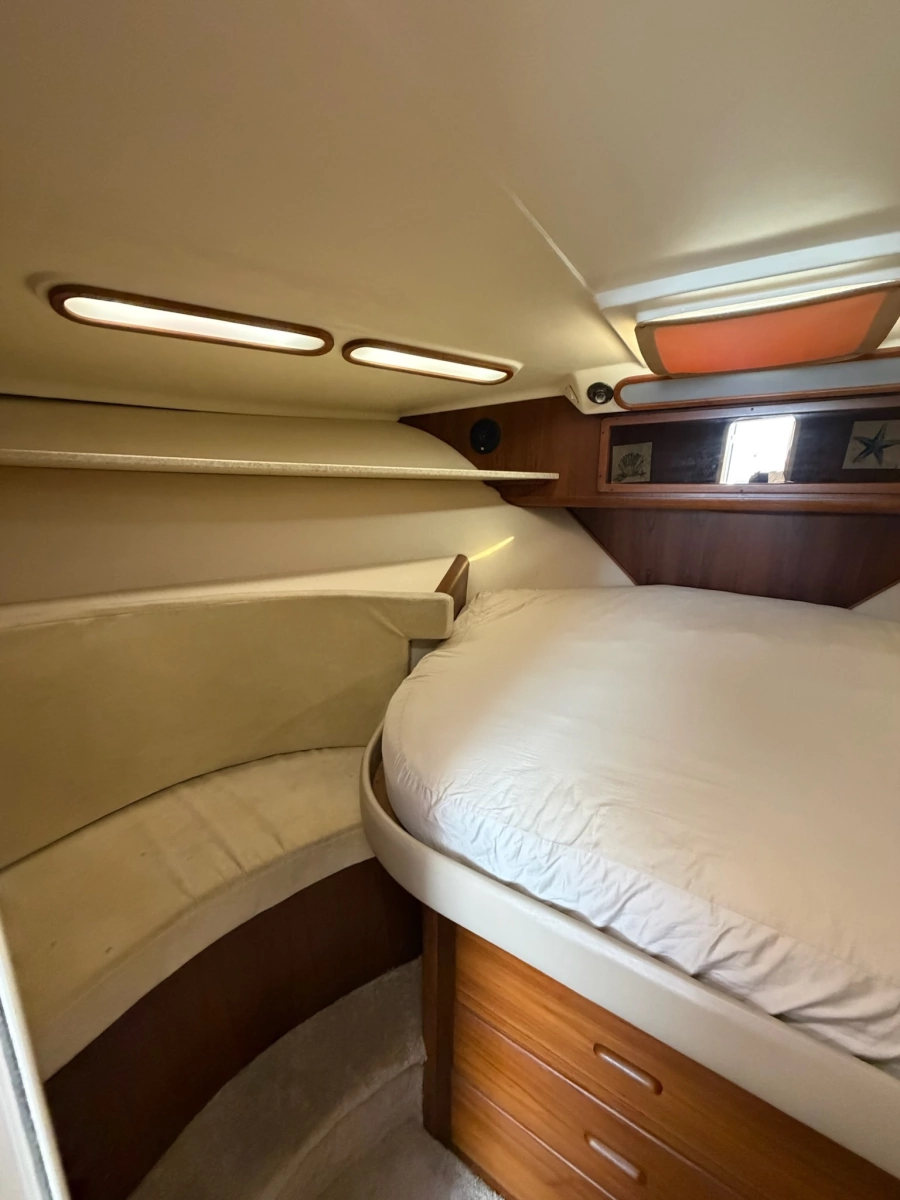 1998 Luhrs 40 Open