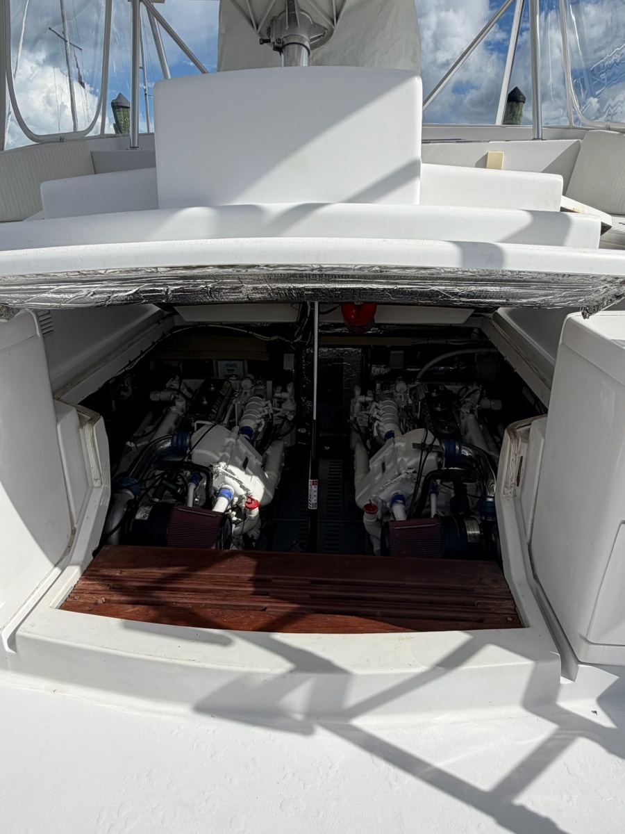1998 Luhrs 40 Open