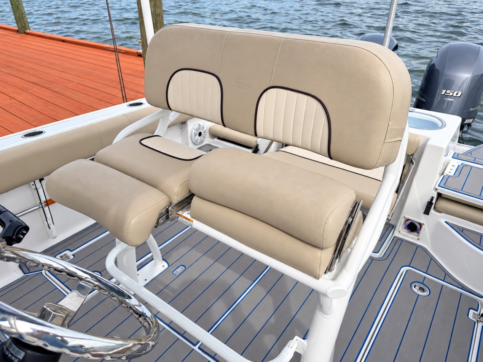 2019 Sea Fox 266 Commander