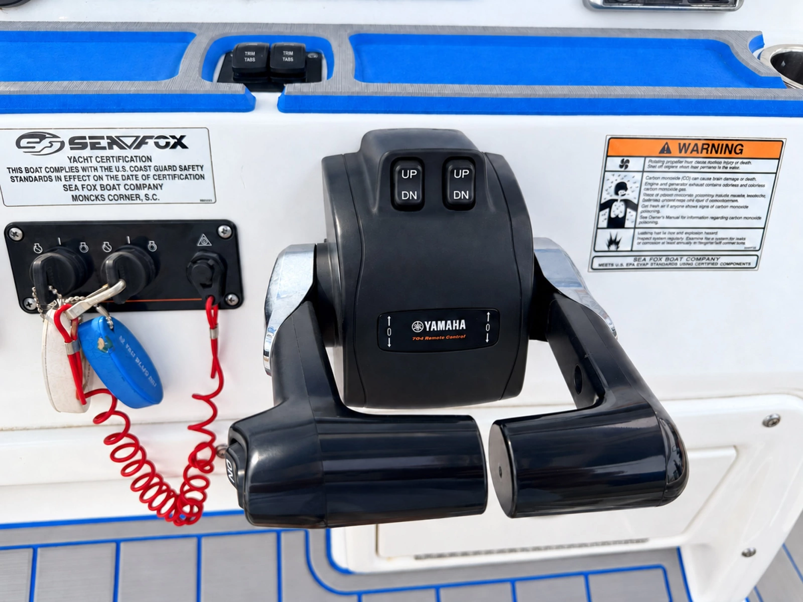 2019 Sea Fox 266 Commander