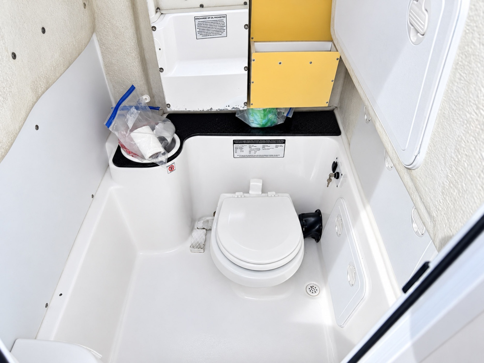 2019 Sea Fox 266 Commander