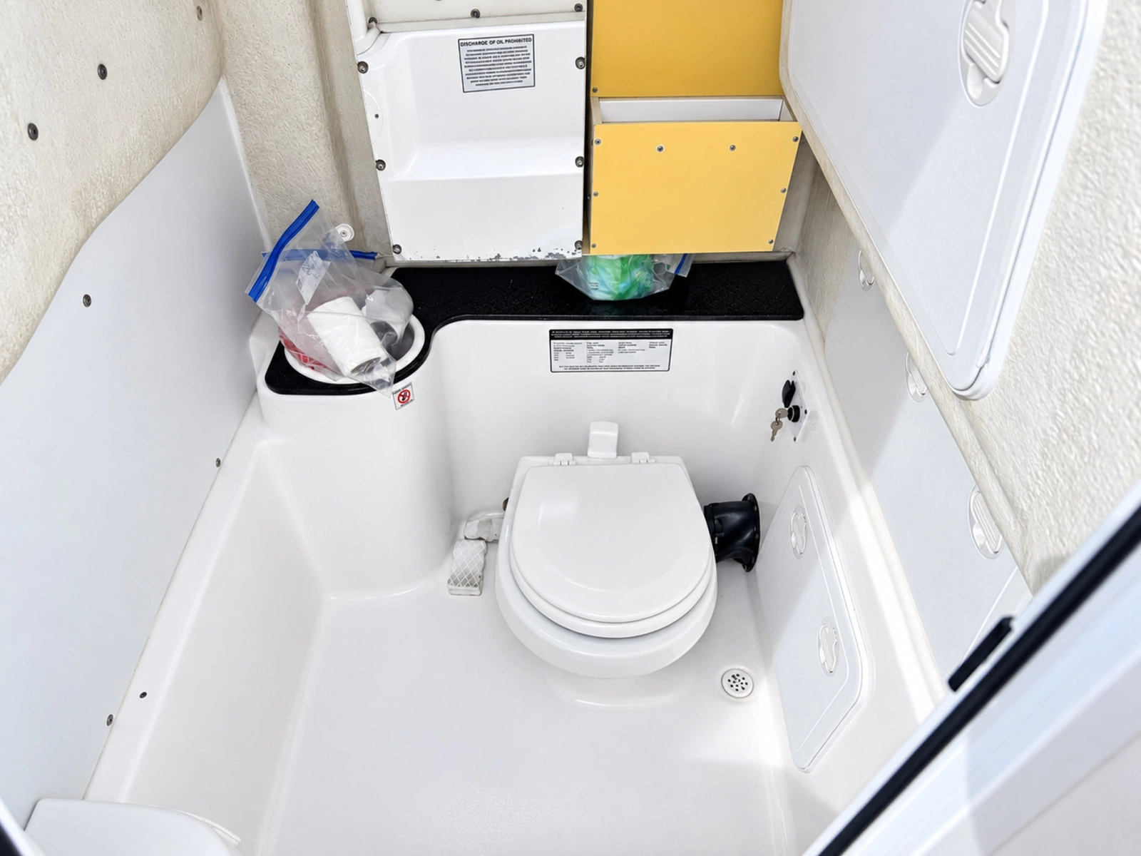 2019 Sea Fox 266 Commander