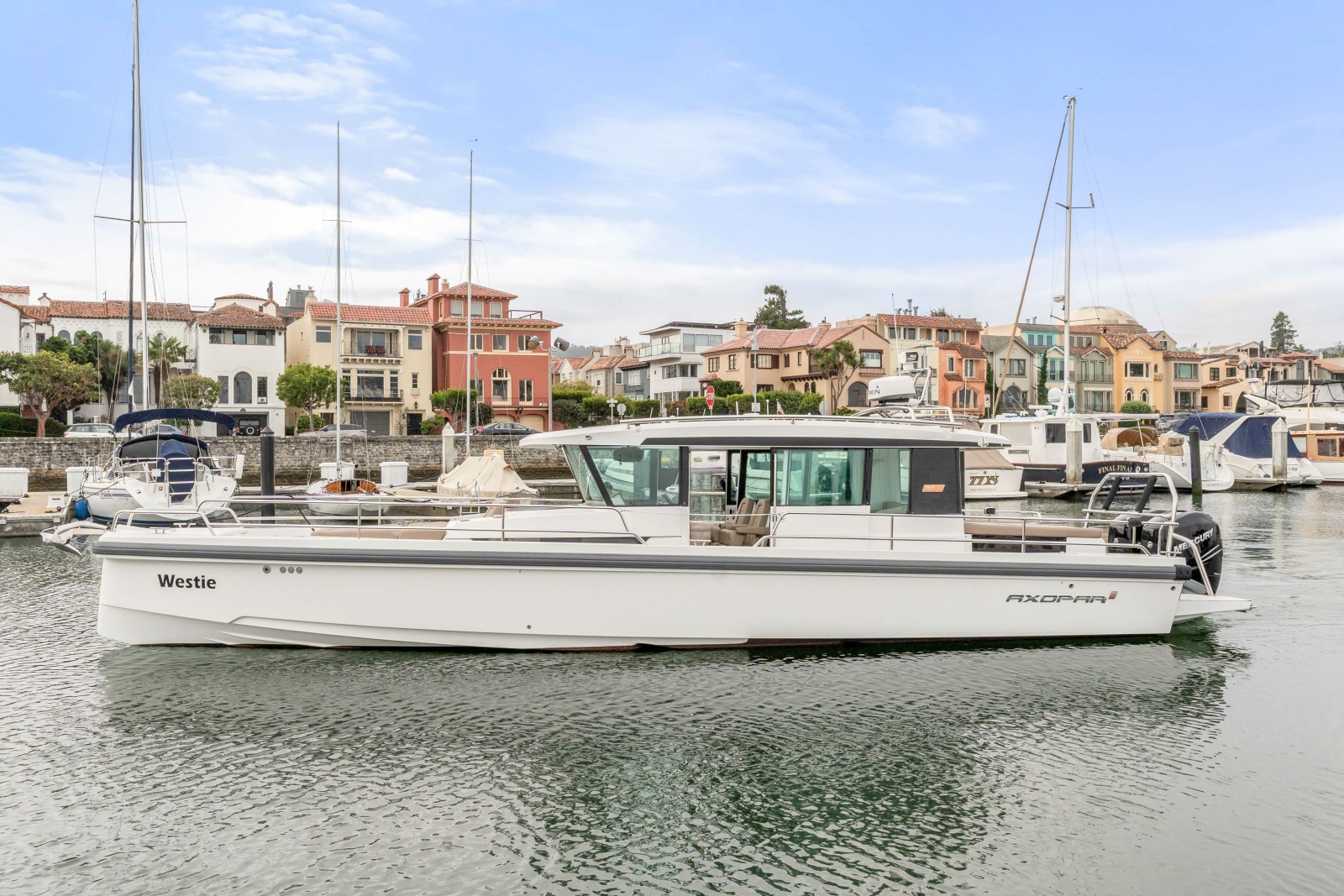 2019 Axopar 37 Cabin