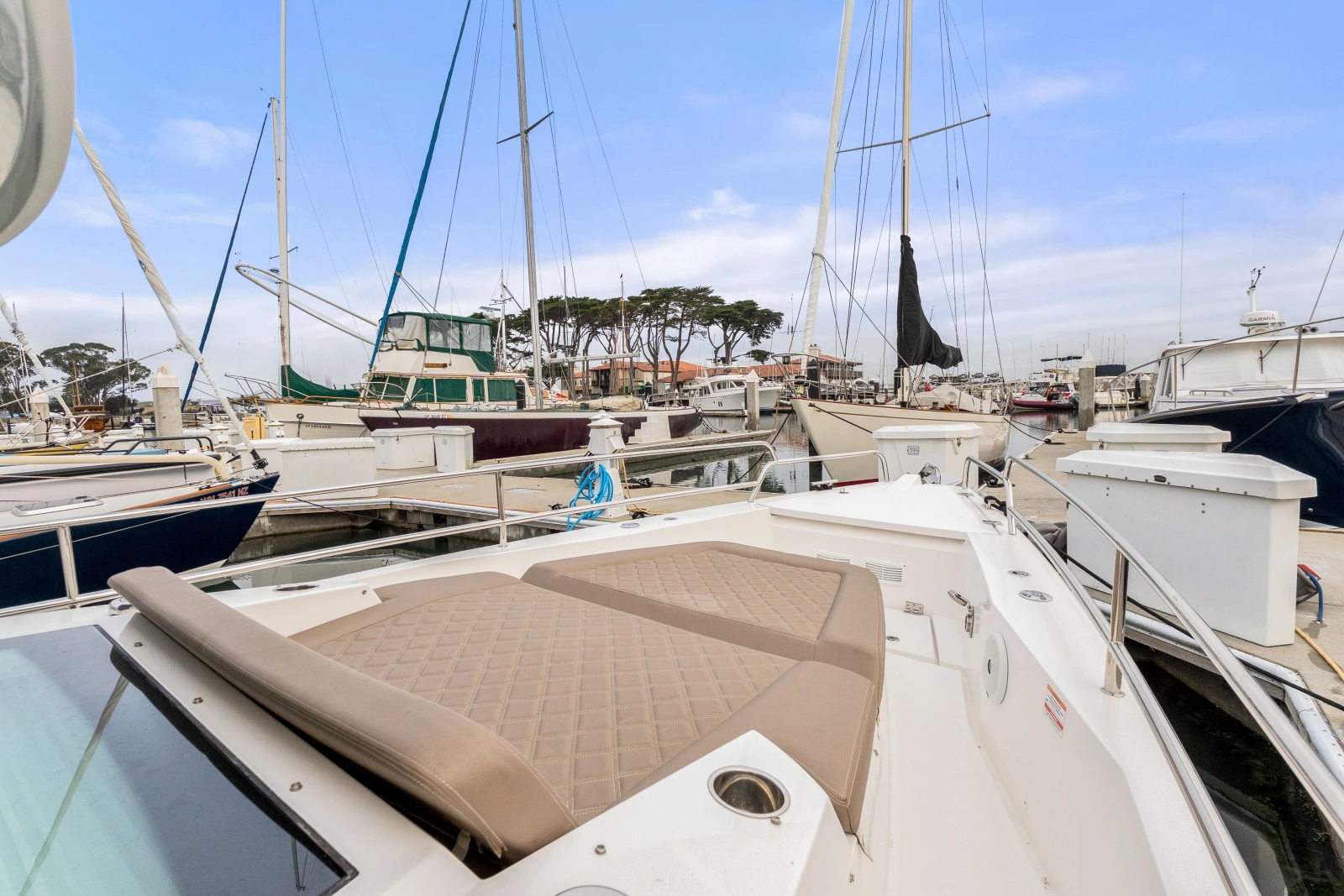 2019 Axopar 37 Cabin