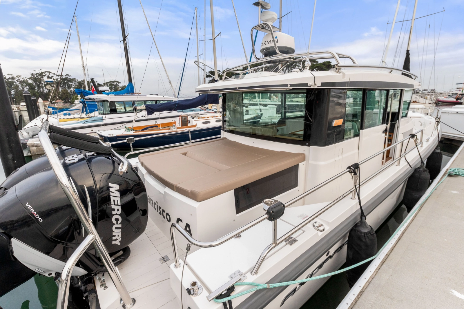 2019 Axopar 37 Cabin