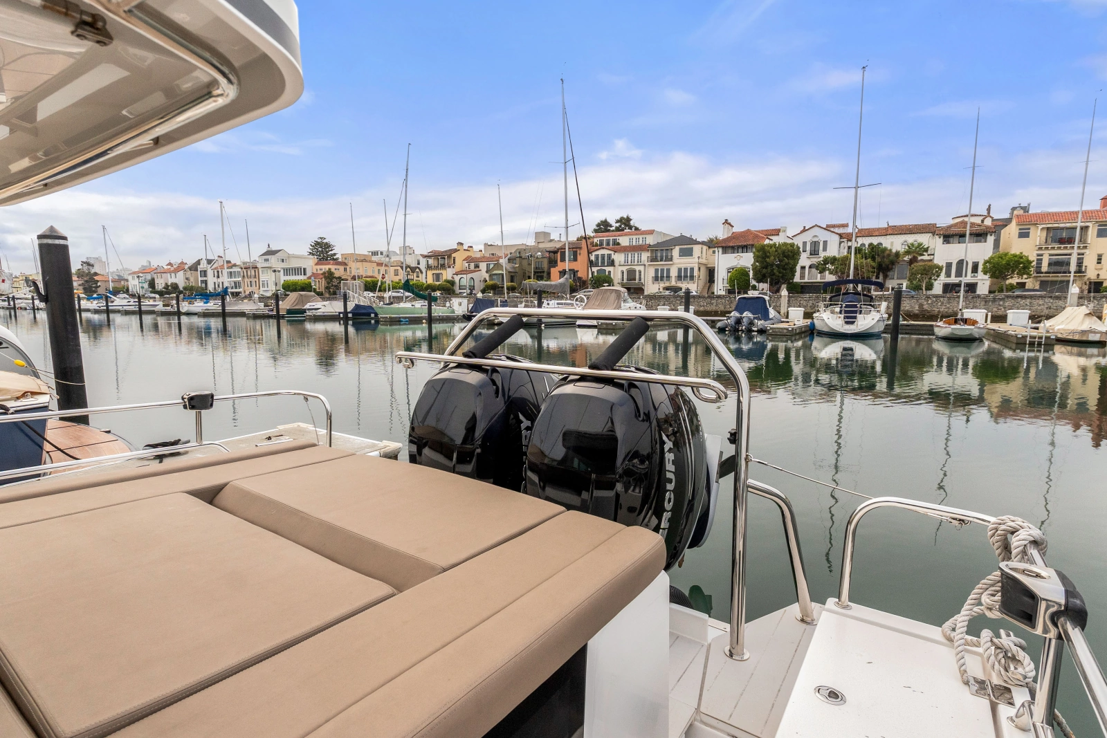 2019 Axopar 37 Cabin