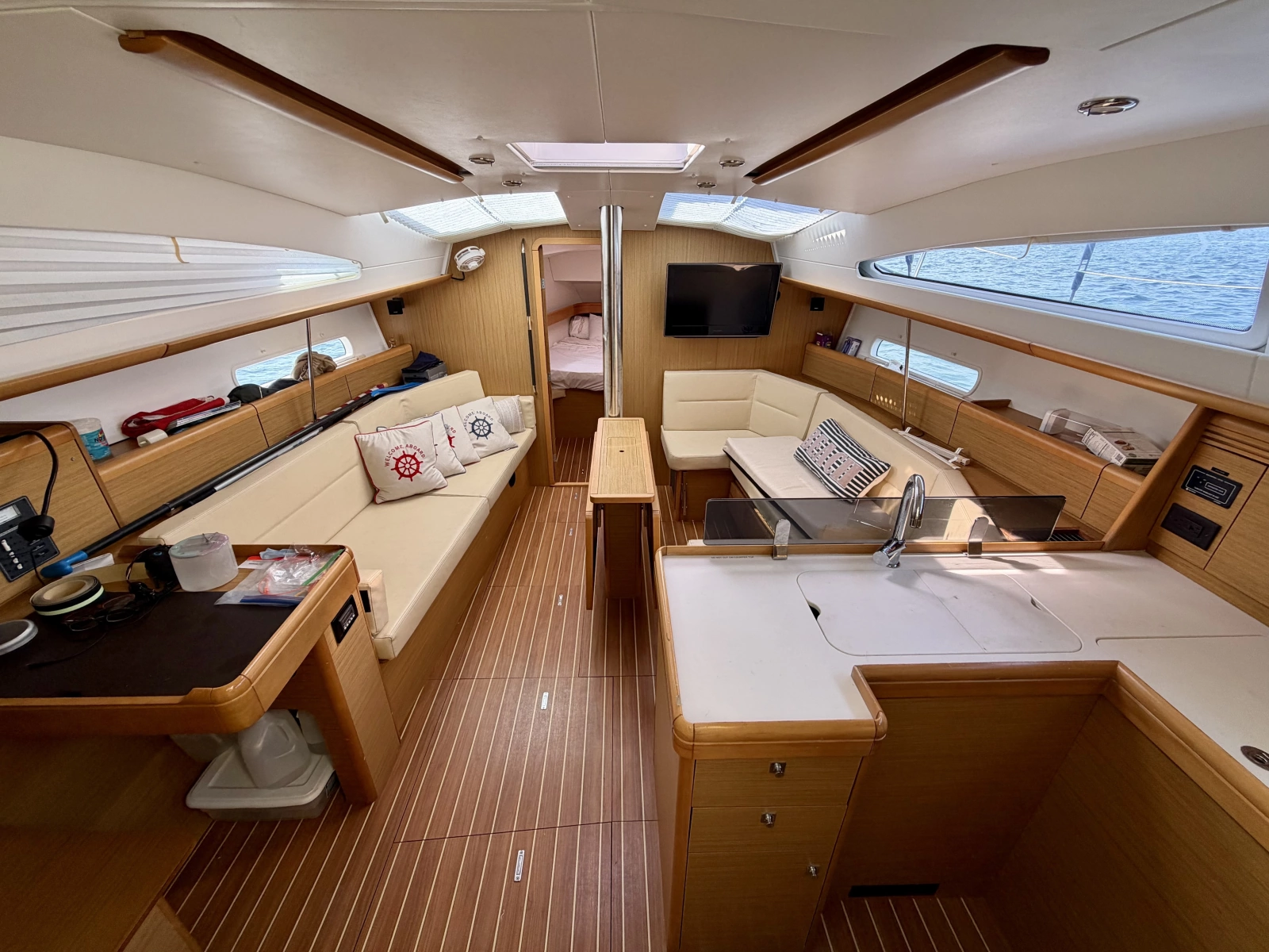 2010 Jeanneau Sun Odyssey 42 DS