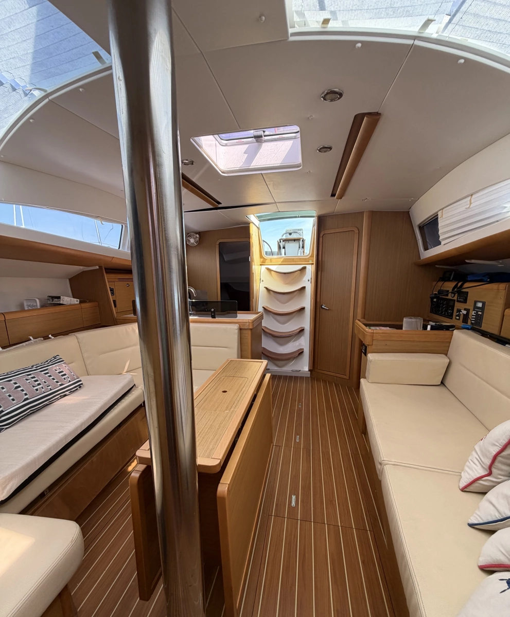 2010 Jeanneau Sun Odyssey 42 DS