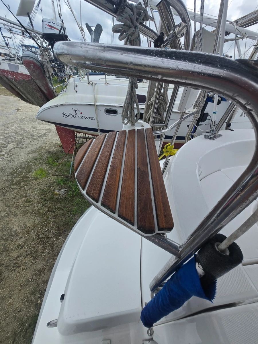 2000 Hunter 410