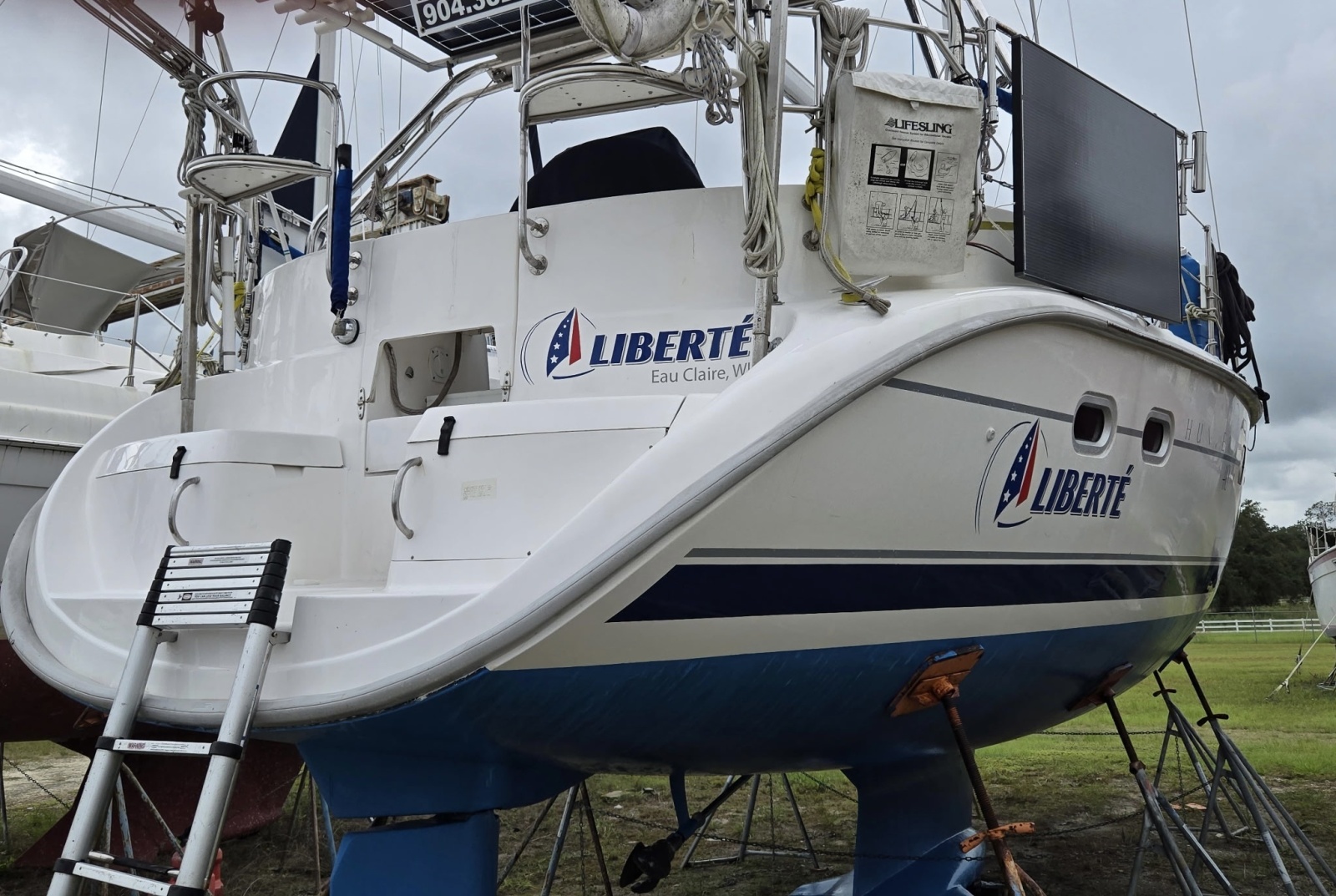 2000 Hunter 410