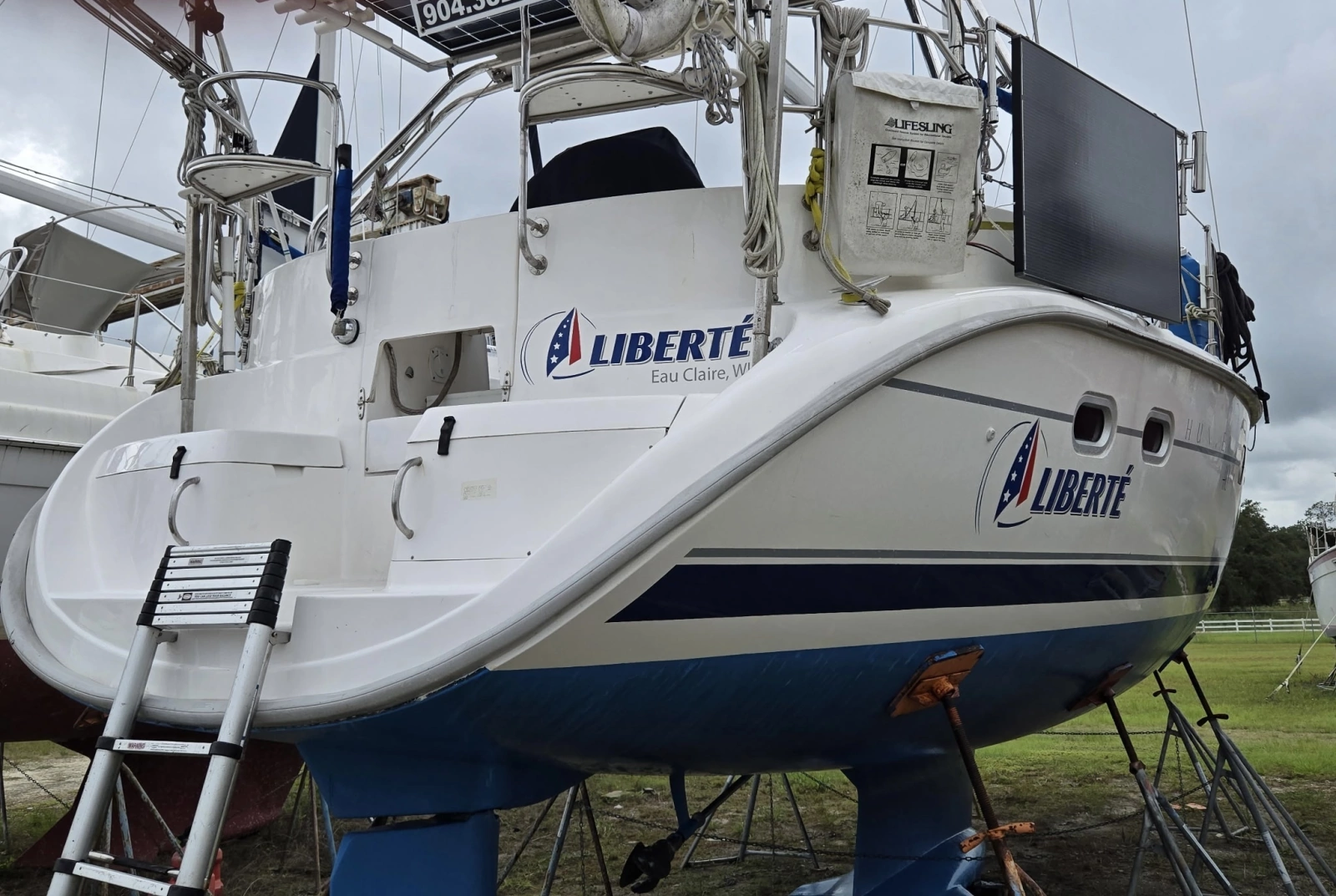 2000 Hunter 410