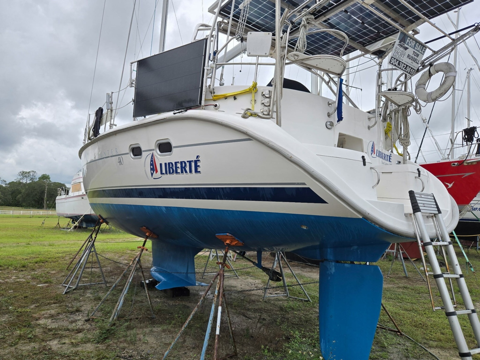 2000 Hunter 410