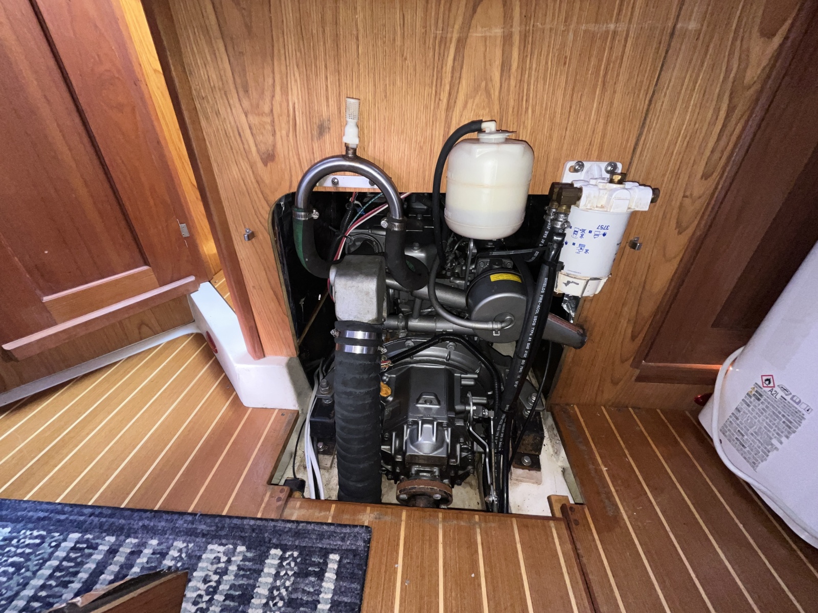 2000 Hunter 410