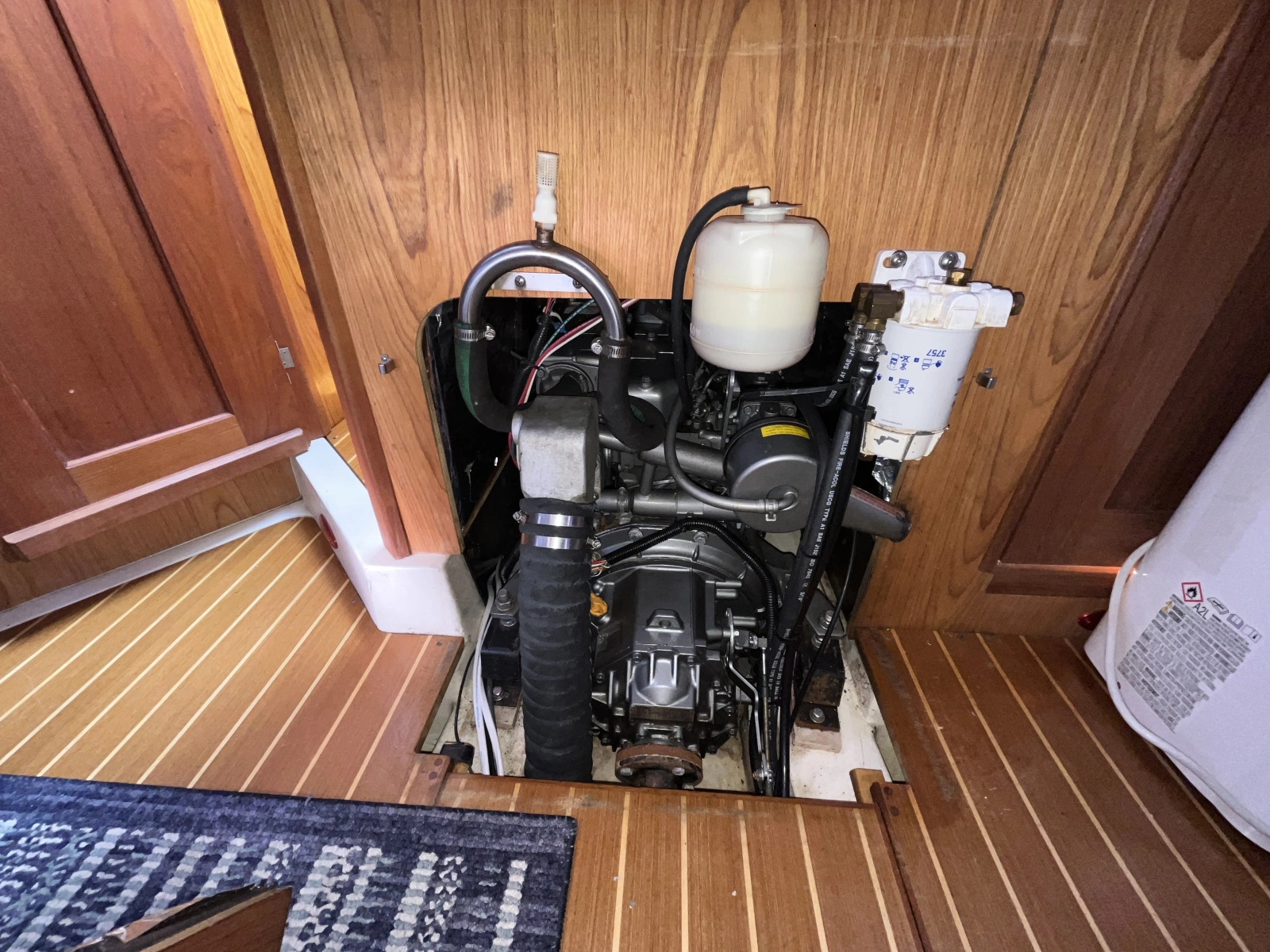 2000 Hunter 410