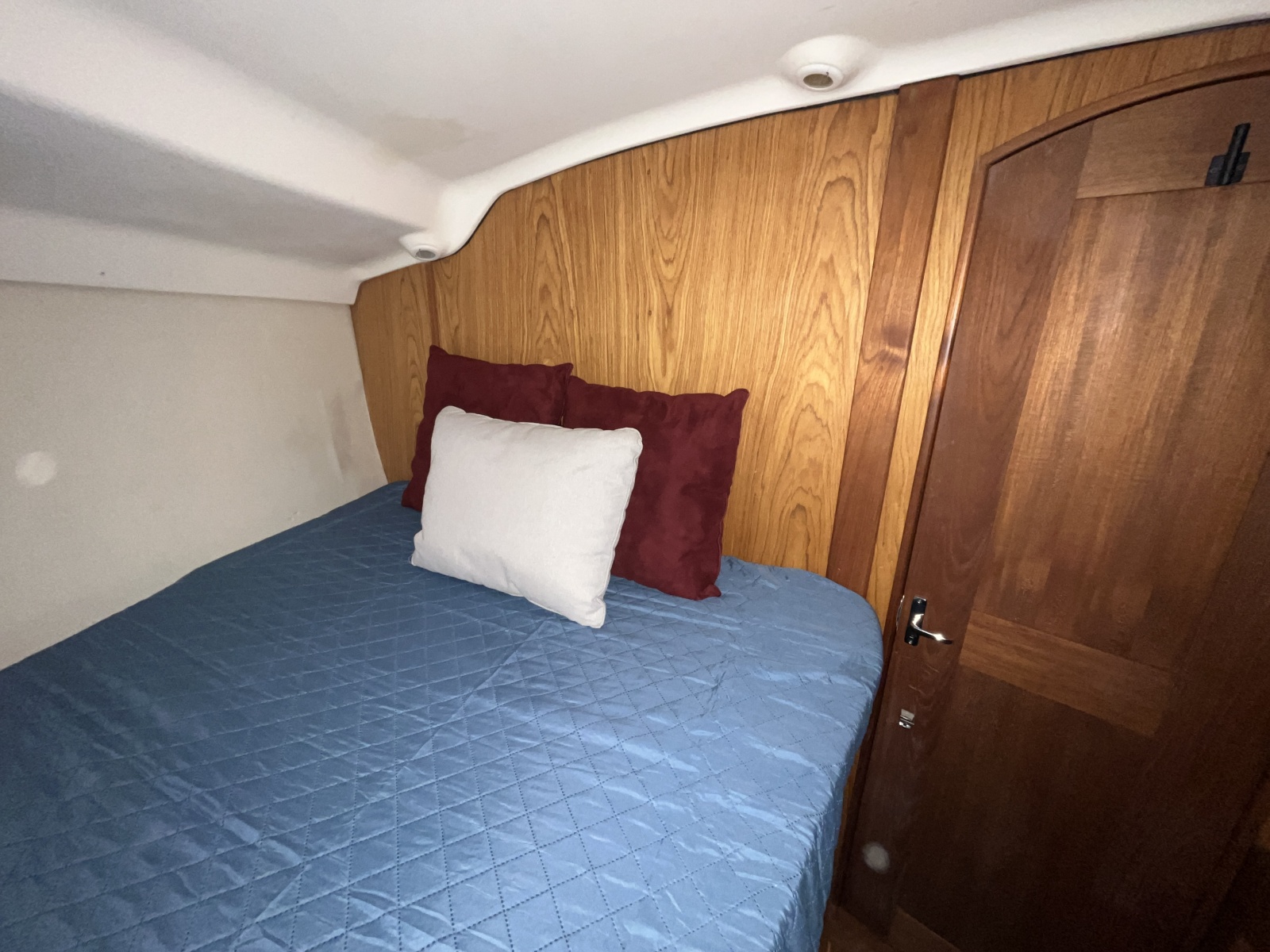 2000 Hunter 410