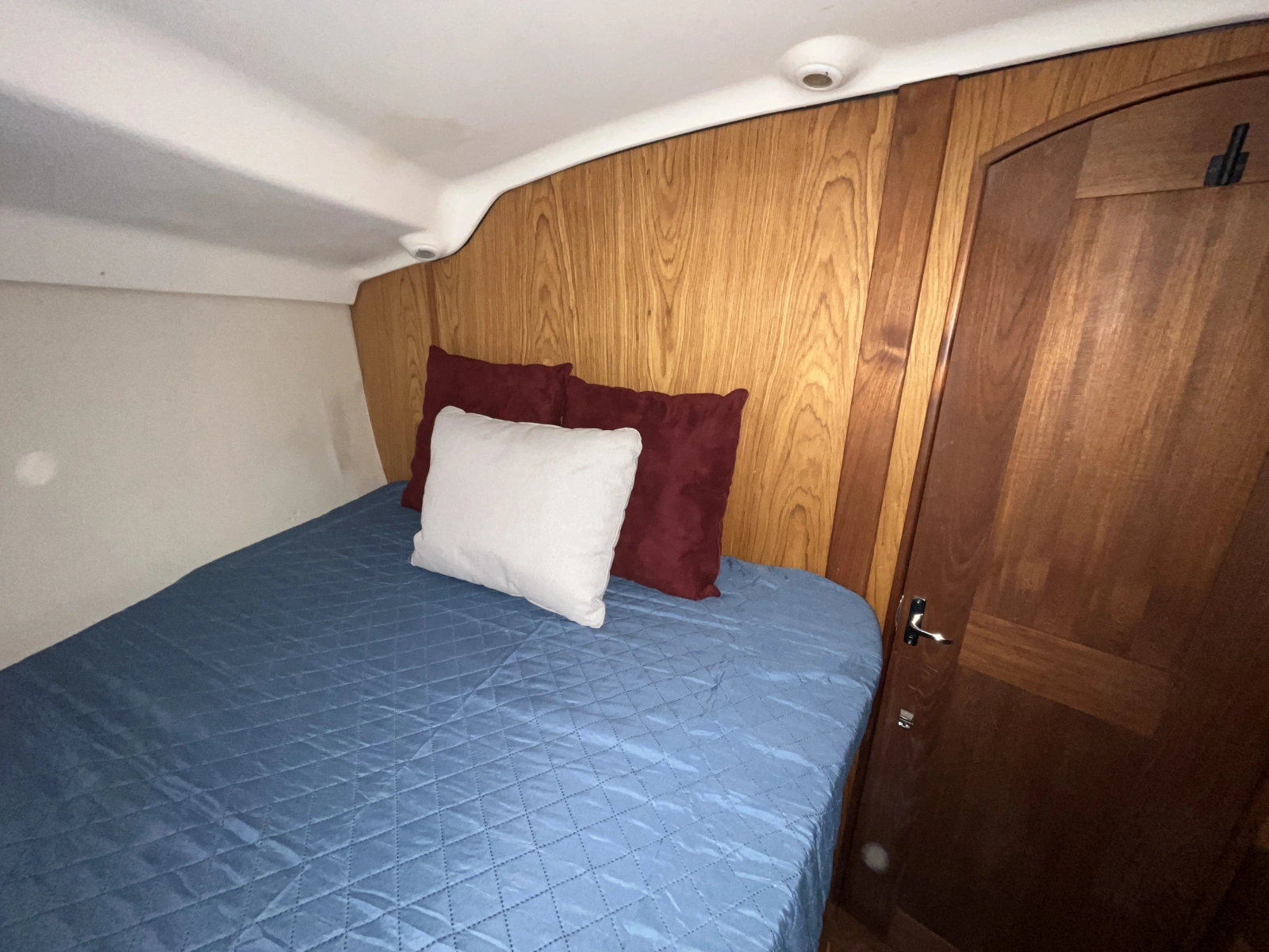 2000 Hunter 410