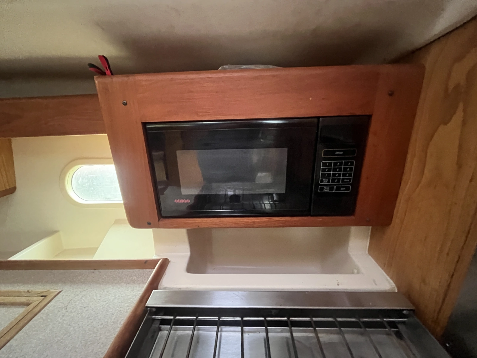 2000 Hunter 410
