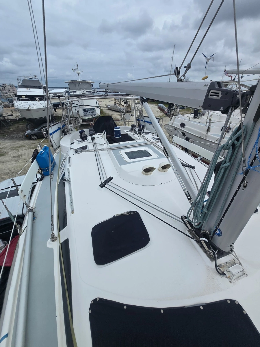 2000 Hunter 410