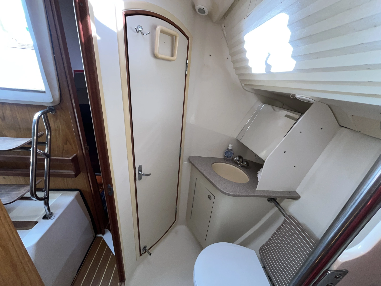 2000 Hunter 410