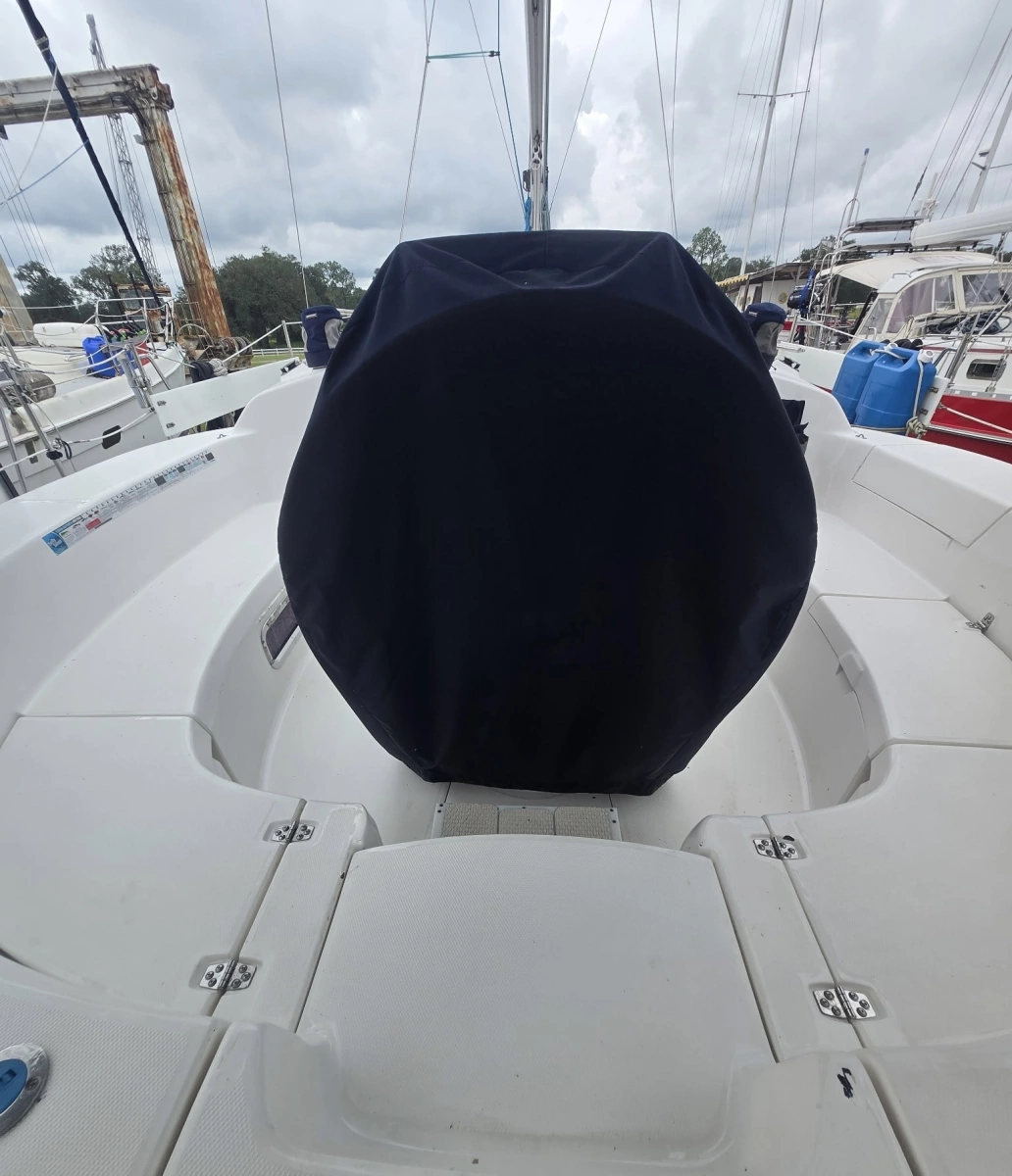2000 Hunter 410