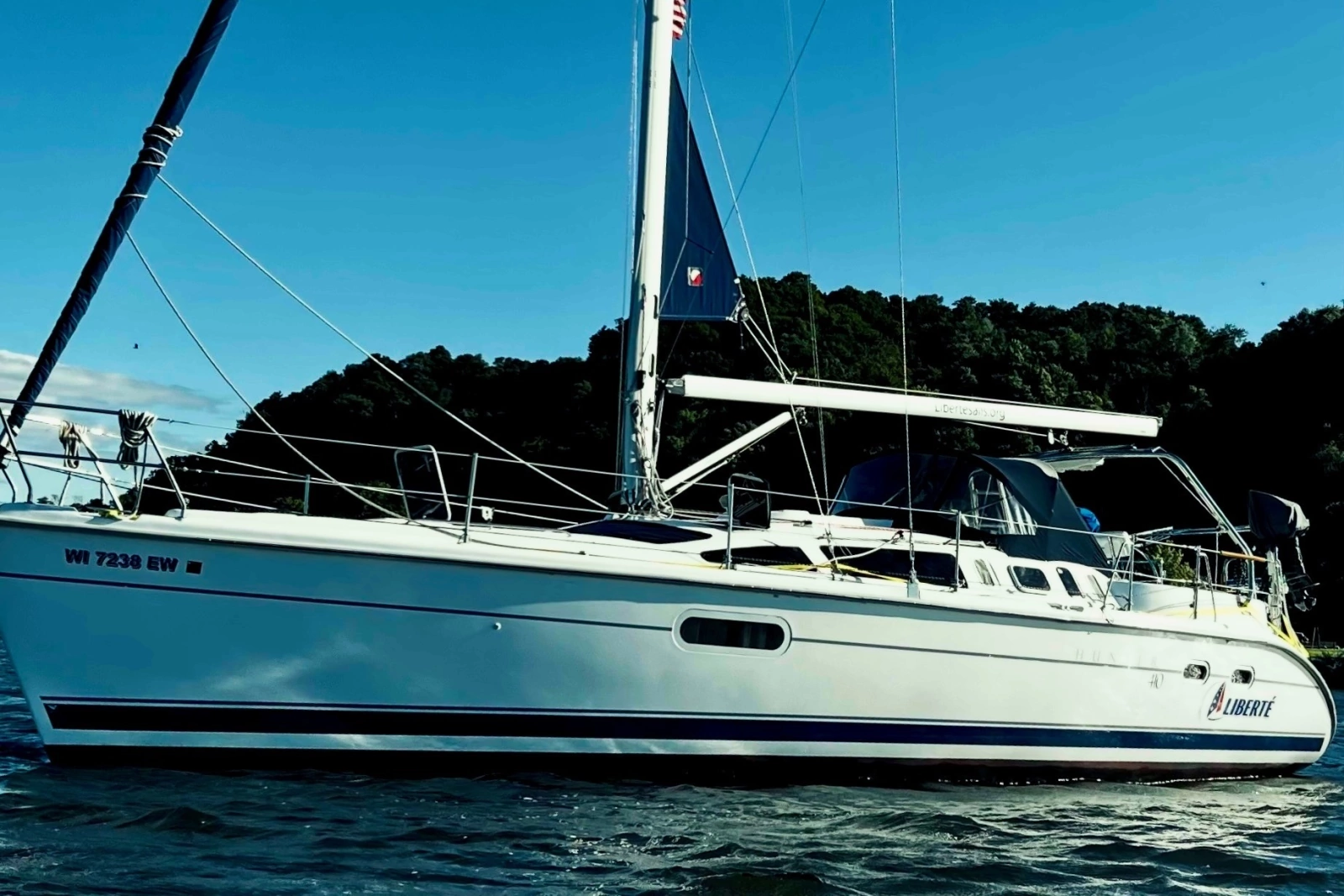 2000 Hunter 410