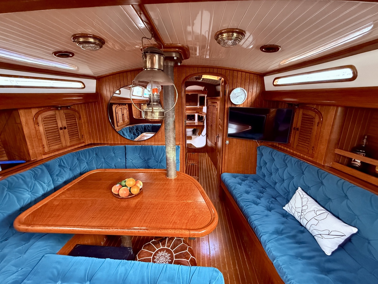 1997 Hans Christian Christina 43