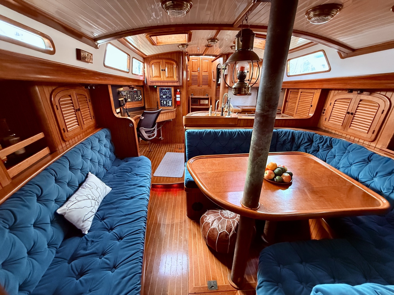 1997 Hans Christian Christina 43