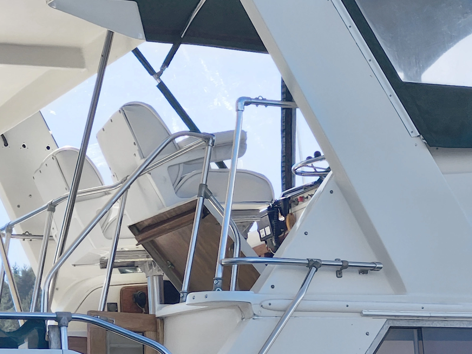 1977 Viking 43 DC