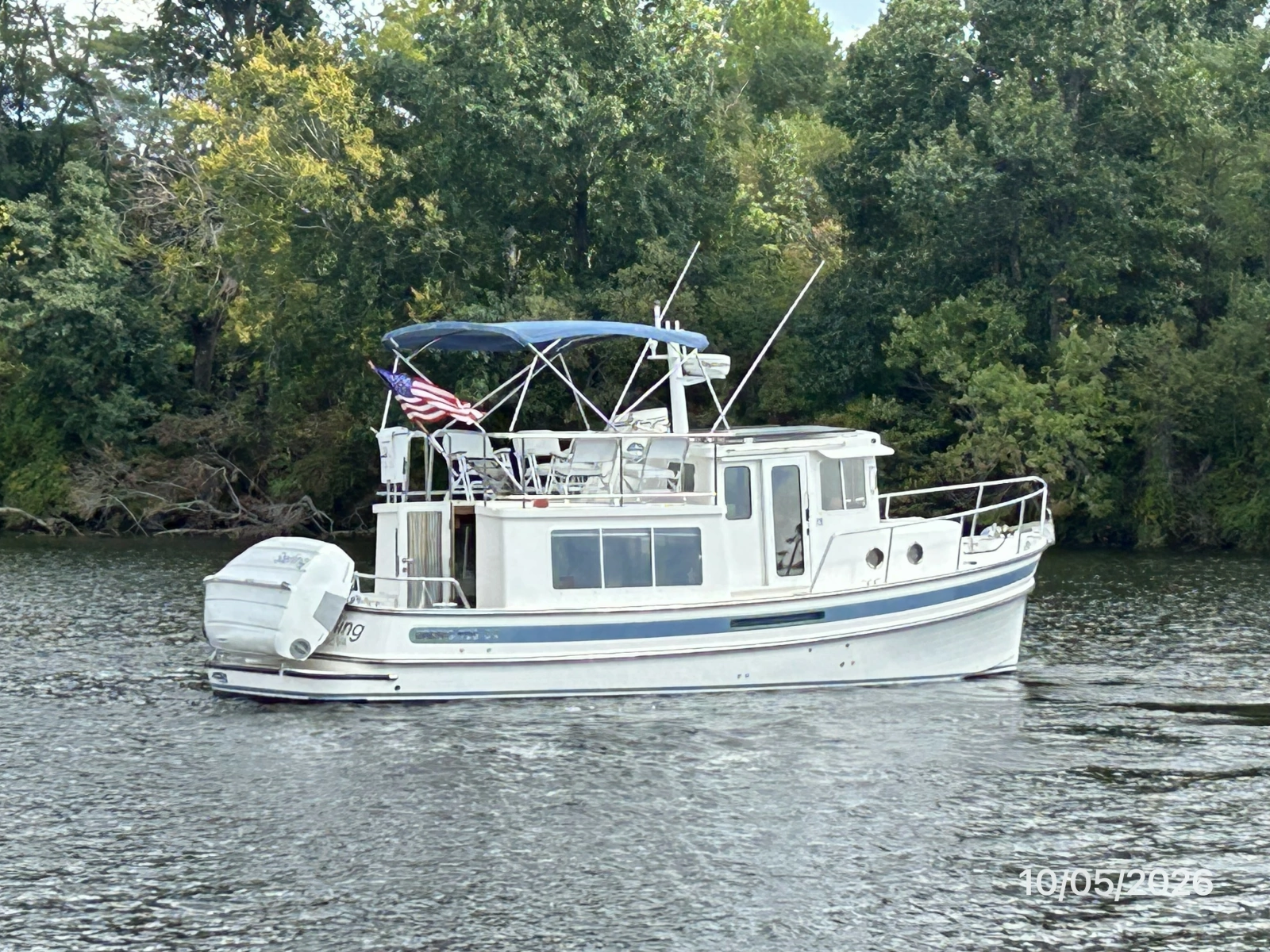34' Nordic Tugs starboard aft profile