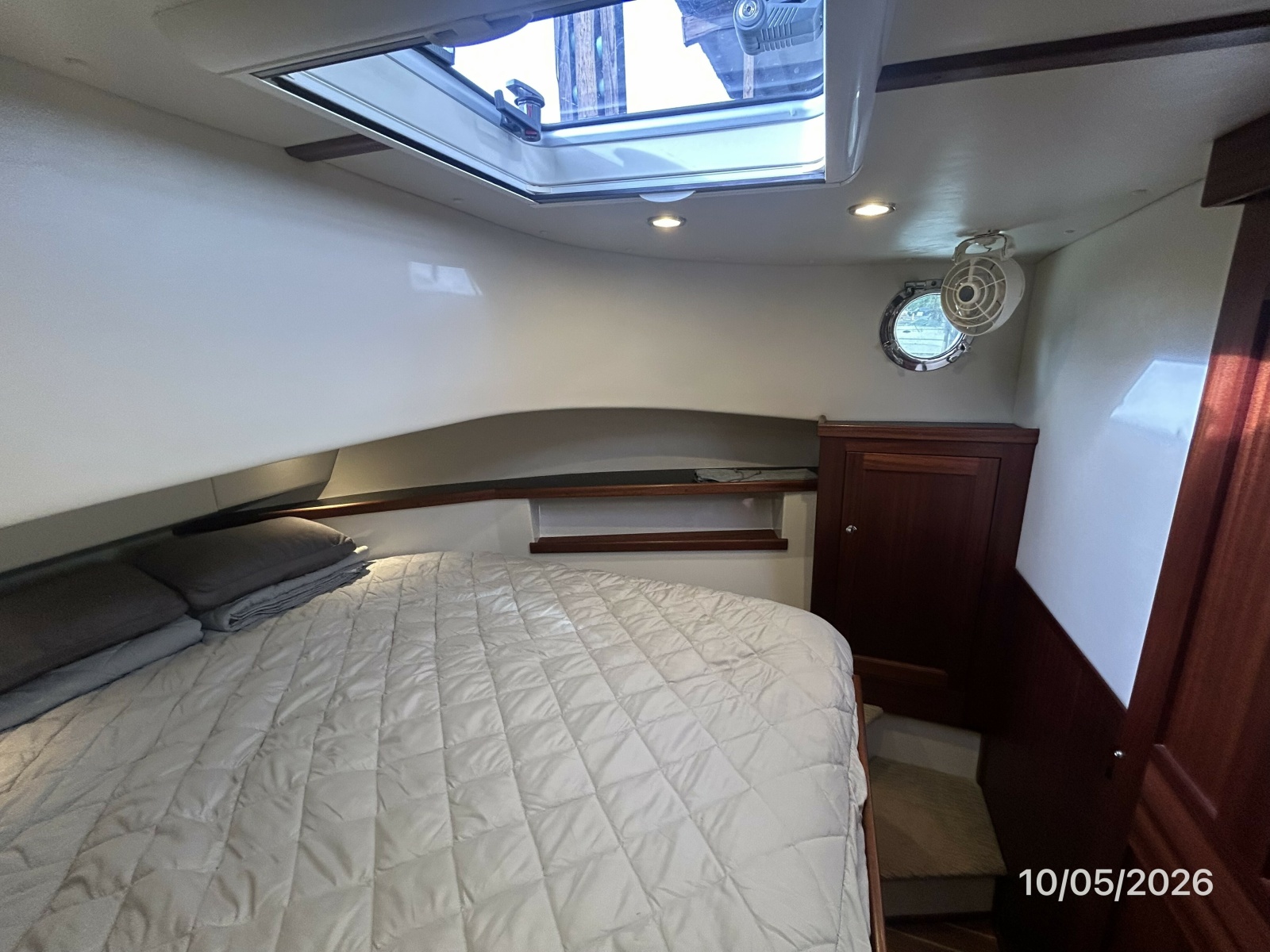 34' Nordic Tugs stateroom starboard
