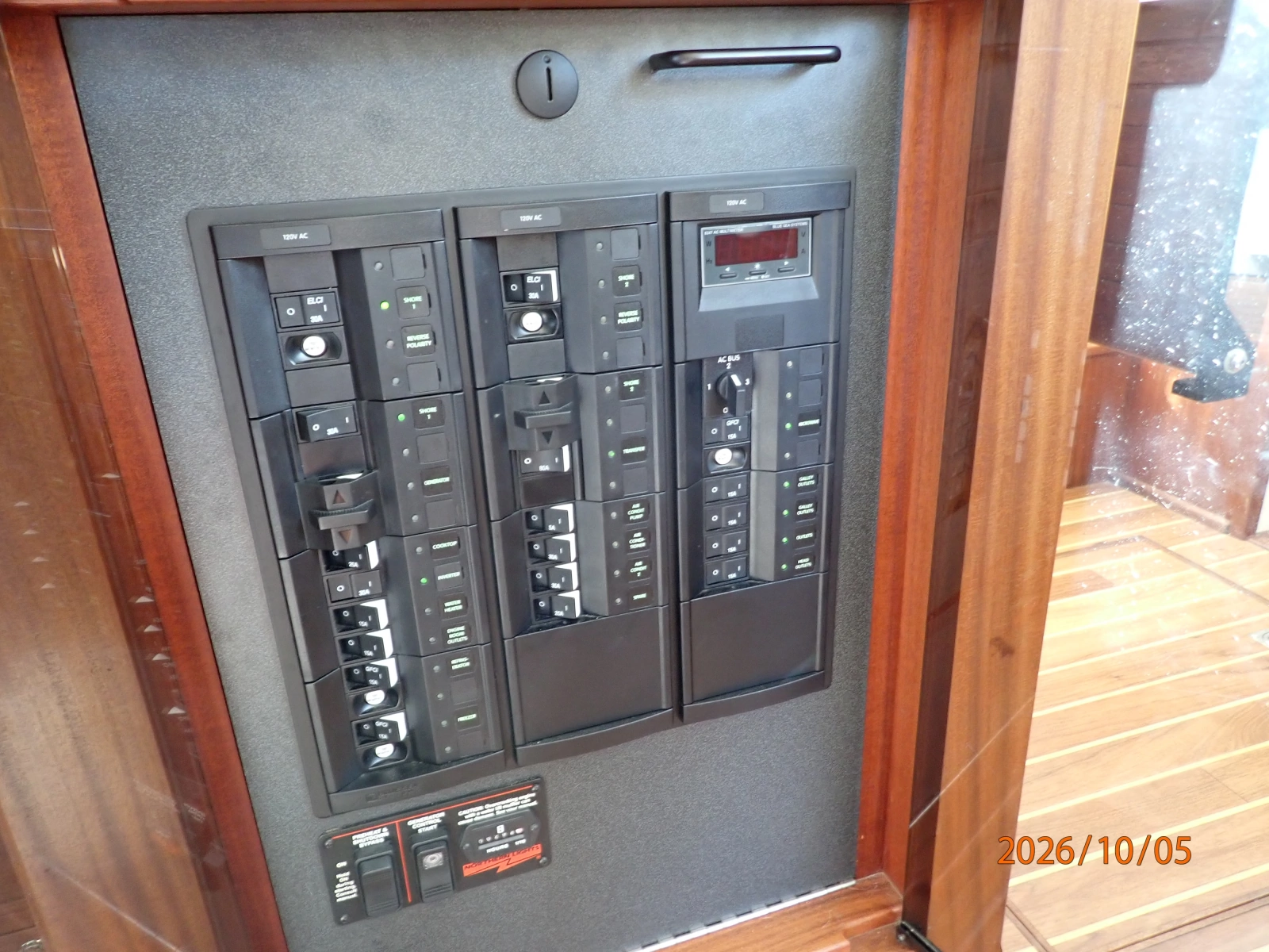 34' Nordic Tugs electrical panel2