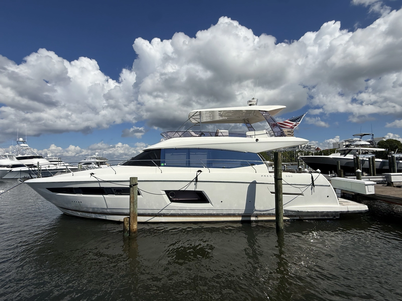 2015 Prestige 55 Fly