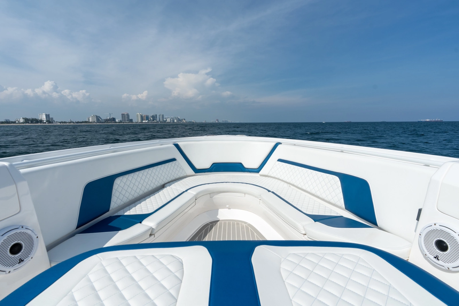 2018 Intrepid 407 Panacea