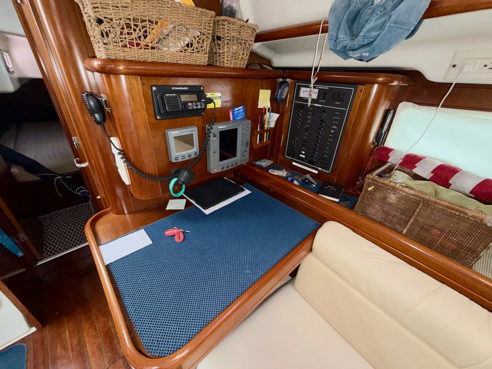 1999 Beneteau 411