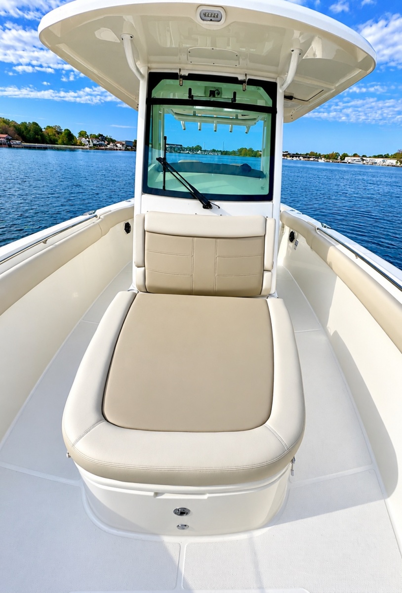 2024 Boston Whaler 330 Outrage