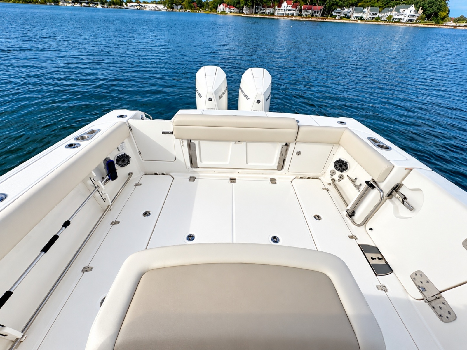 2024 Boston Whaler 330 Outrage